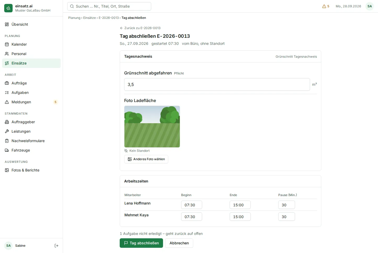 Seite Tag abschließen mit Tagesnachweis und den Arbeitszeiten je Mitarbeiter