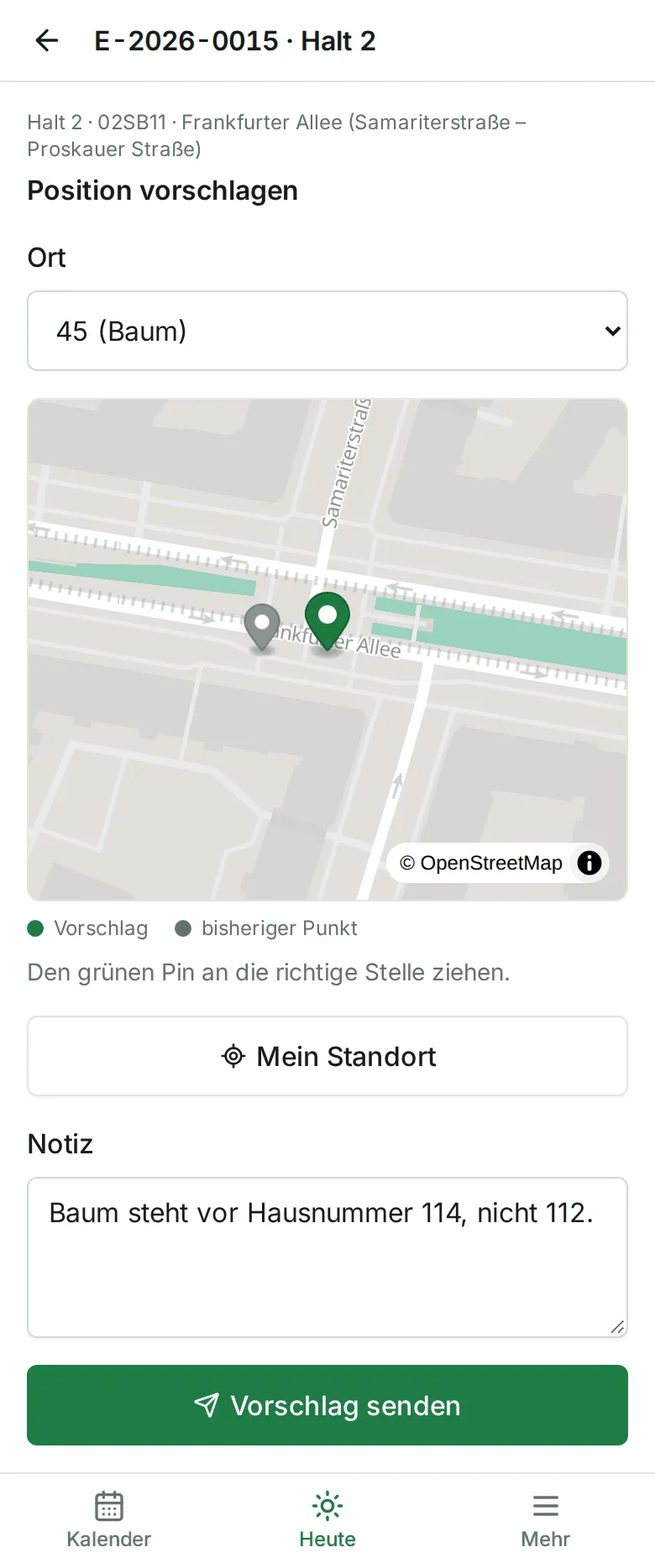 „Position vorschlagen“ mit dem bisherigen Punkt, dem verschobenen grünen Pin und dem Knopf „Mein Standort“